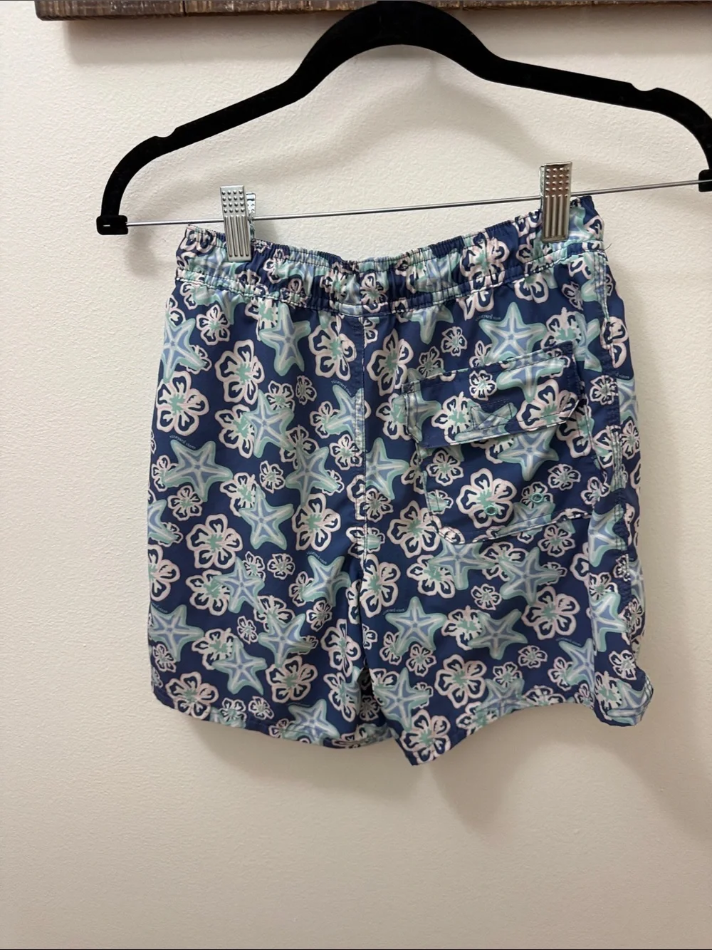 Vineyard Vines Navy Floral & Starfish Print Shorts